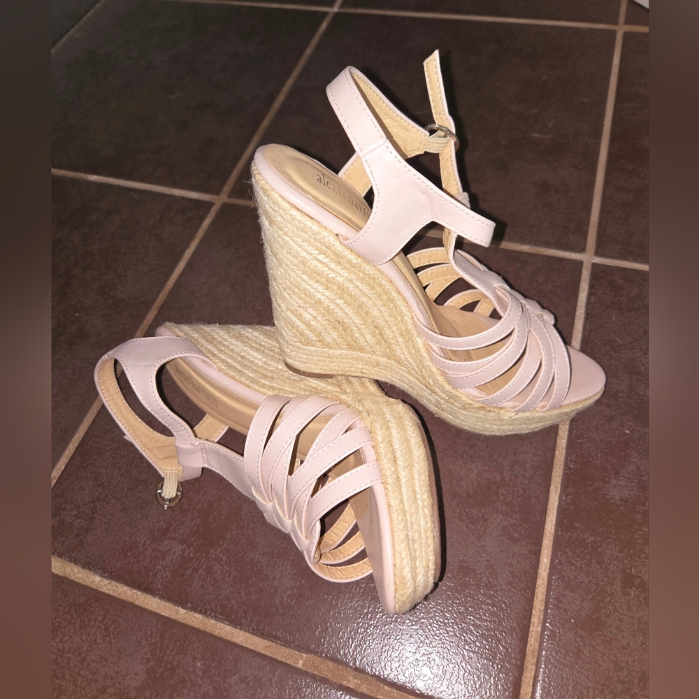 Alexis Harrison Espadrilles In Blush
